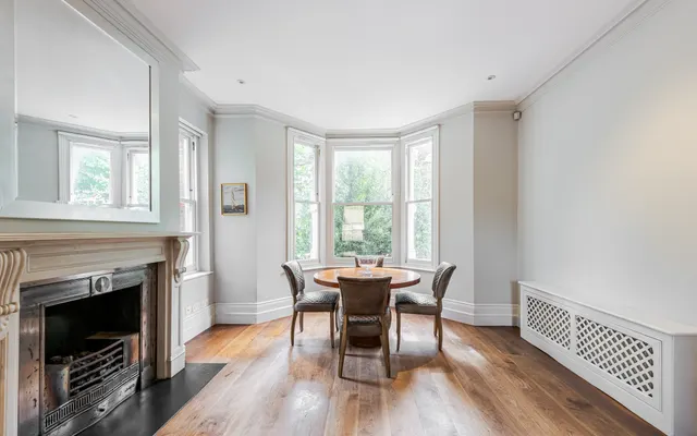 Photo 3 — Prince of Wales Drive, Battersea, South West London