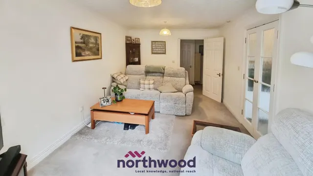 Mowbray Court, Heavitree, EX2, photo 2