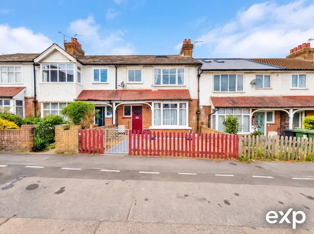 St. Philips Avenue, Maidstone, ME15, photo 1