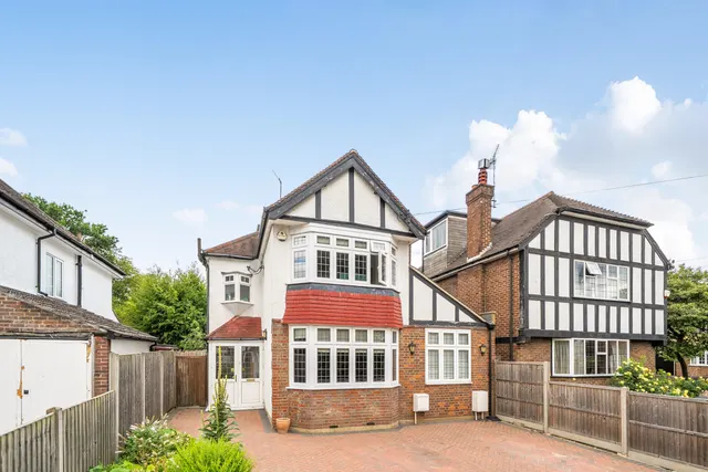 St. Martins Approach, Ruislip, HA4, photo 1