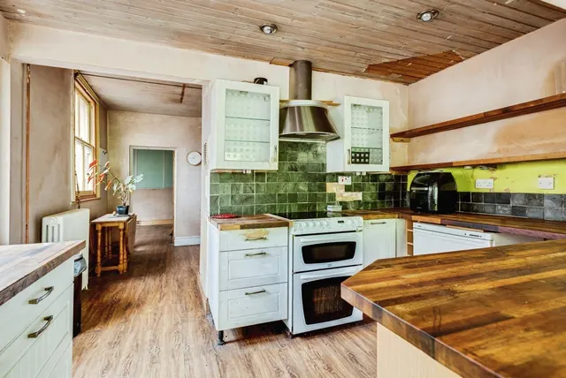 Kingshill Road, SWINDON, Wiltshire, SN1, photo 1