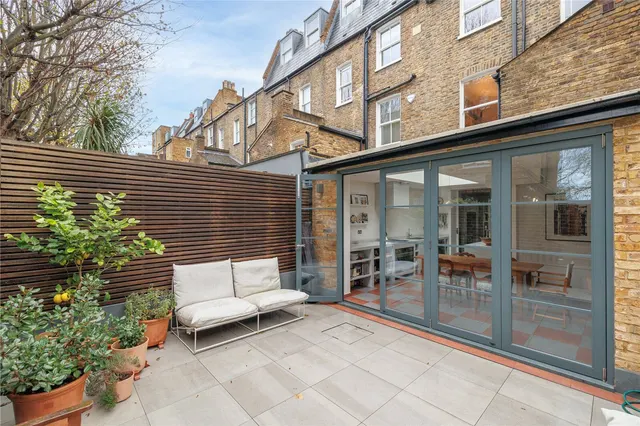 Lalor Street, Fulham, SW6, photo 3