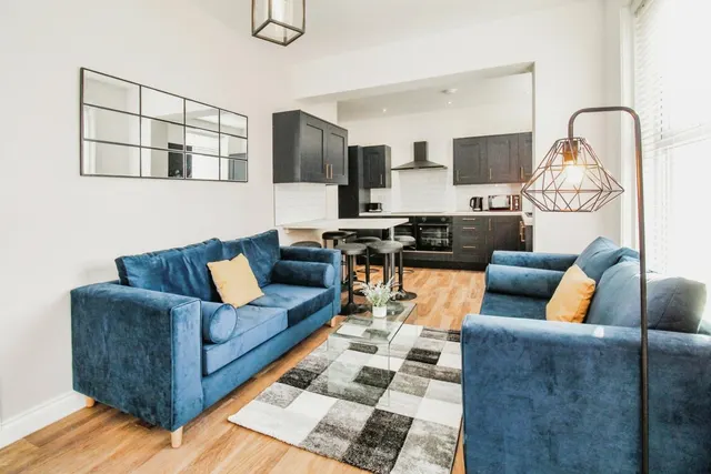Ebor Place, Hyde Park, LS6, photo 1