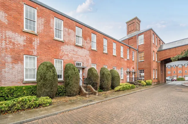 Consort Mews, Knowle, PO17, photo 1
