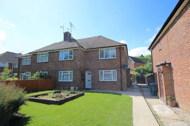 Southwick Close, East Grinstead, RH19, photo 1