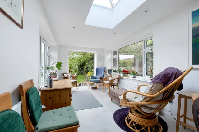 Cambridge Road, Stamford, PE9, photo 2