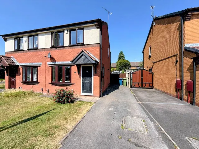 Helen Sharman Drive, Stafford, Staffordshire, ST16, photo 1