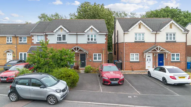 Waltersgreen Crescent, Golborne, Warrington, Warrington, WA3 3WA, photo 1