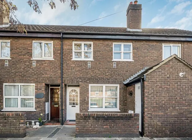 Harcourt Close, Isleworth, TW7, photo 1