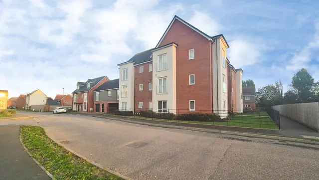 Delphinium Place, Stafford, ST17, photo 1
