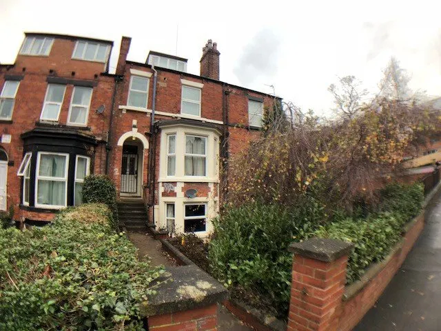 Ash Grove, Hyde Park, LS6, photo 1
