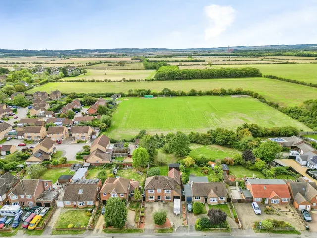 Bedford Road, Houghton Conquest, Bedford, photo 1