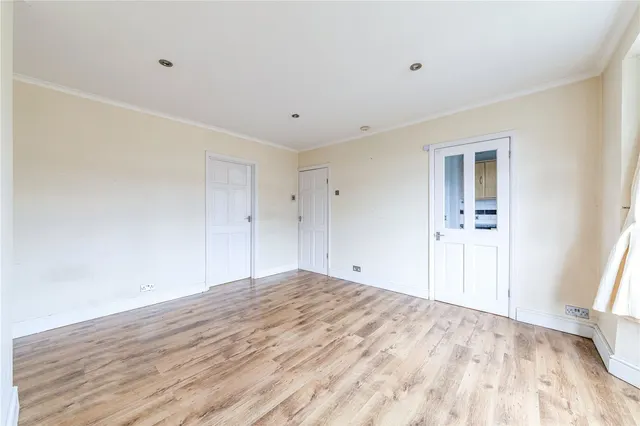 Tartar Road, Cobham, KT11, photo 3