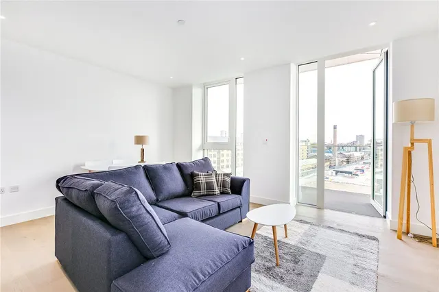 Vaughan Way, London, E1W, photo 1