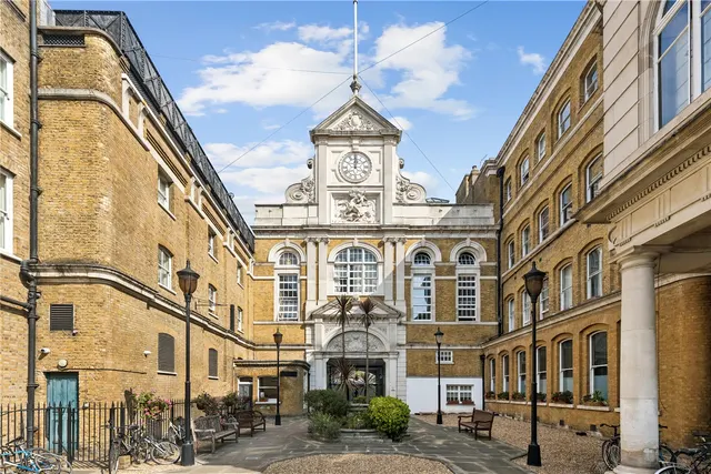 Albion Yard, Whitechapel Road, London, E1, photo 1