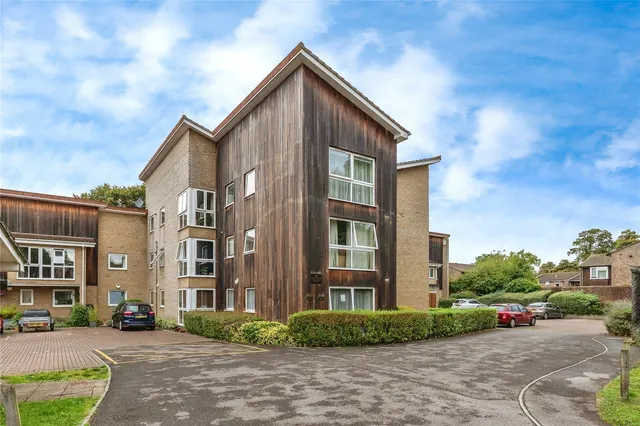 Regents Park Road, Regents Park, SO15, photo 1