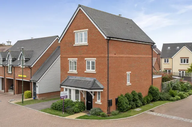 Heron Close, Chichester, PO20, photo 1