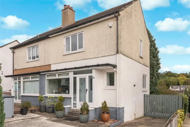 2 bedroom house, Allander Road, Bearsden, G61