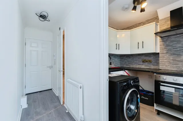 Crescent Road, Bournemouth, BH2, photo 2