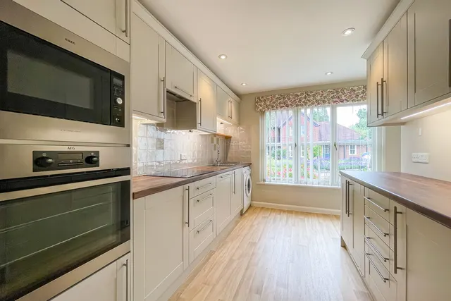 Photo 2 — 6 Timbermill Court, Fordingbridge, Fordingbridge, SP6 1RG