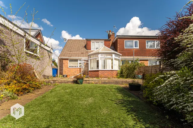 Moorside Road, Tottington, BL8, photo 3