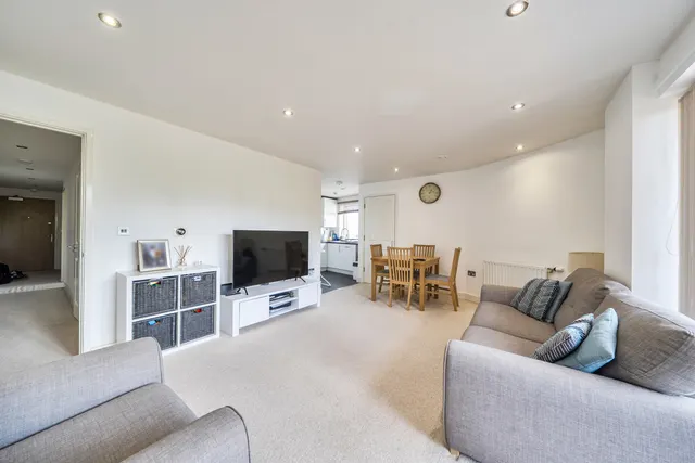 Apple Grove, Harrow, HA2, photo 3