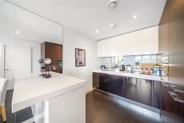 Photo 2 — Caro Point, 5 Gatliff Road, London, SW1W
