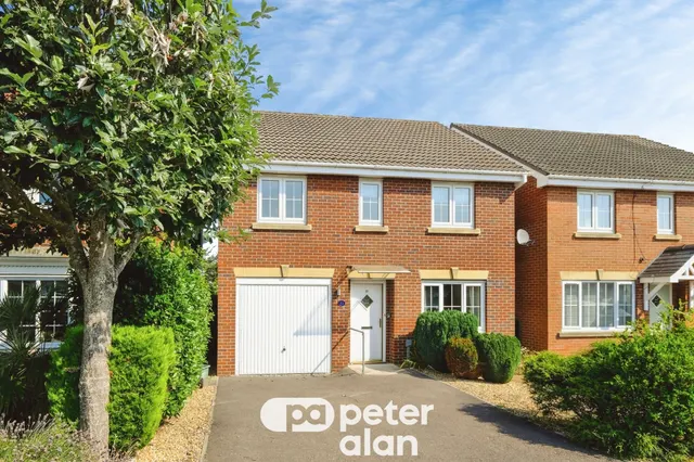 Cornpoppy Avenue, Monmouth, NP25, photo 1