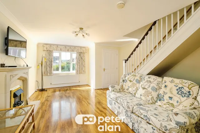 Cornpoppy Avenue, Monmouth, NP25, photo 2