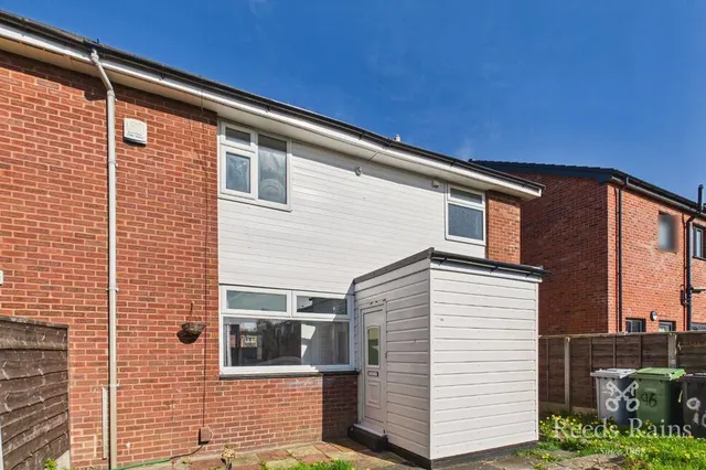 Chepstow Avenue, Sale, Greater Manchester, M33, photo 1
