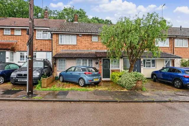 Acorn Road, Hemel Hempstead, Hertfordshire, HP3 8DP, photo 1