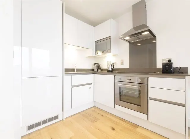 Emily Street, Canning Town, E16, photo 3