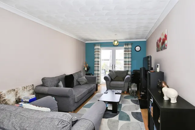 Southfields Avenue, PETERBOROUGH, photo 1