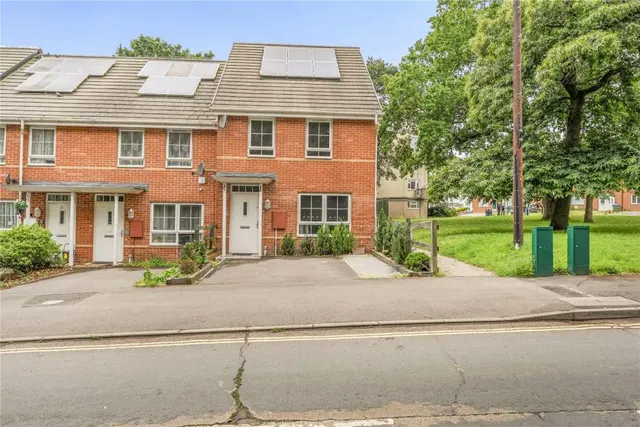 Tatwin Crescent, Southampton, SO19, photo 1