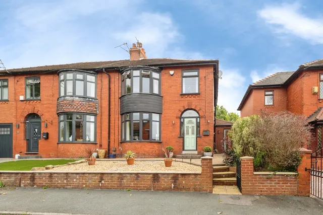 Sunnyside Grove, Ashton-Under-Lyne, OL6, photo 1