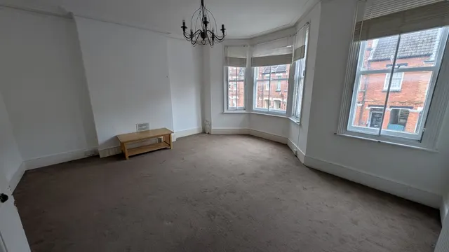 Radnor Park Crescent, Folkestone, CT19, photo 2