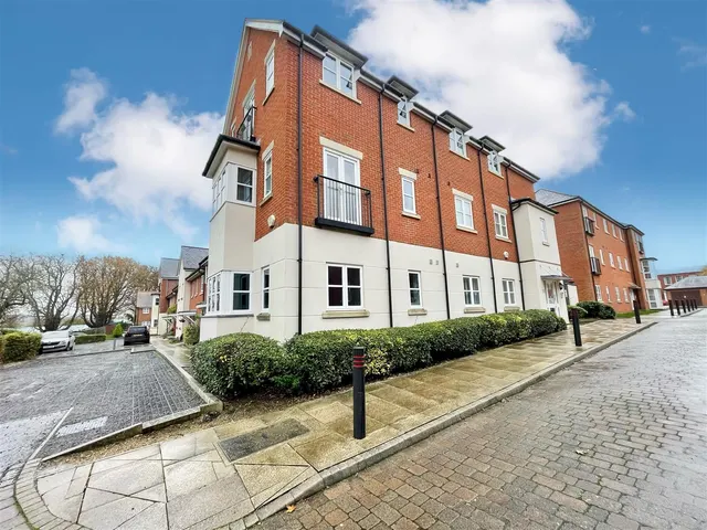 Consort Mews, Knowle, photo 1