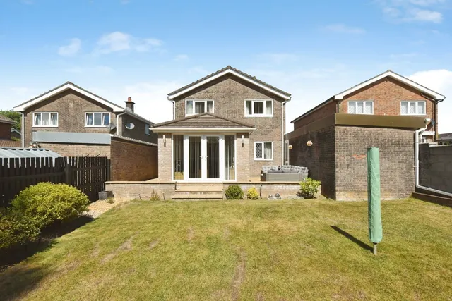 Derwen Fawr, Llandybie, SA18, photo 2