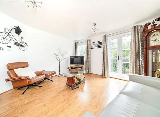 Palgrave Gardens, Marylebone, NW1, photo 3