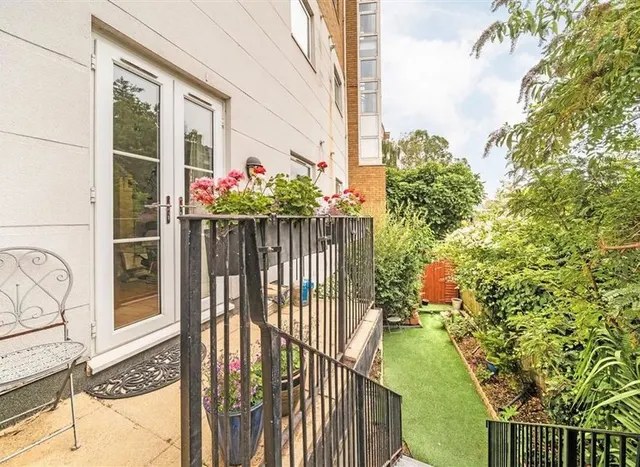 Palgrave Gardens, Marylebone, NW1, photo 2