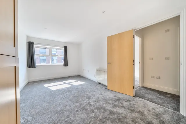 London Road, Kingston Upon Thames, KT2, photo 3