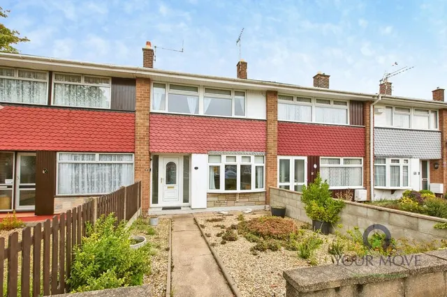 2 bedroom house — Harrow Drive, Burton-on-Trent, Staffordshire, DE14