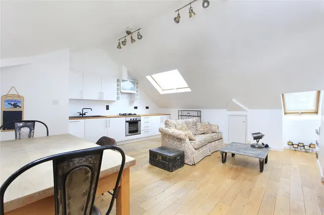 Killyon Road, Clapham, SW8, photo 3