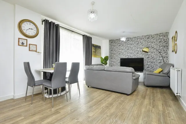 Sackett Road, Barking, IG11, photo 3