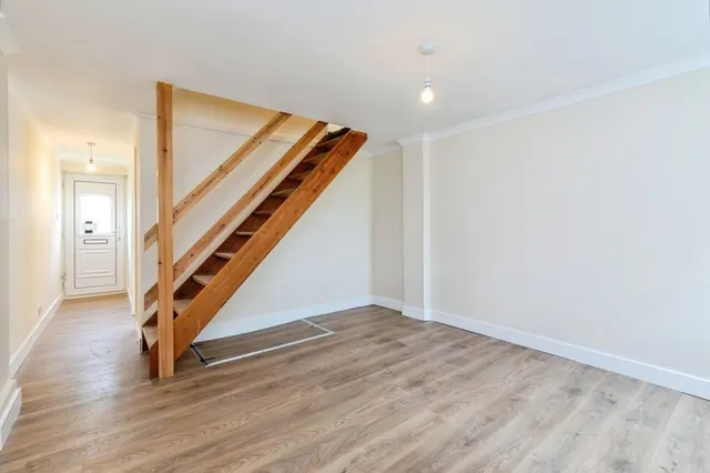 Layfield Road, Gillingham, Kent, ME7, photo 1