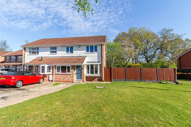 Lyall Gardens, Rednal, Birmingham, B45 9YW, photo 1