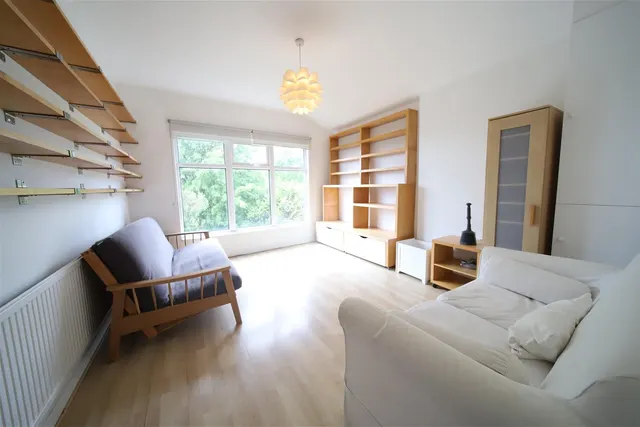 Photo 2 — Muswell Hill, London N10 3PN