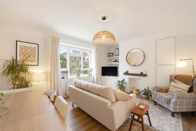 Boundaries Road, London, SW12, photo 1