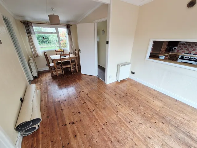 Cleeve Park, Chapel Cleeve, TA24, photo 3