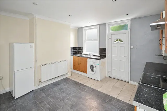 Wooler Avenue, Leeds, LS11, photo 3